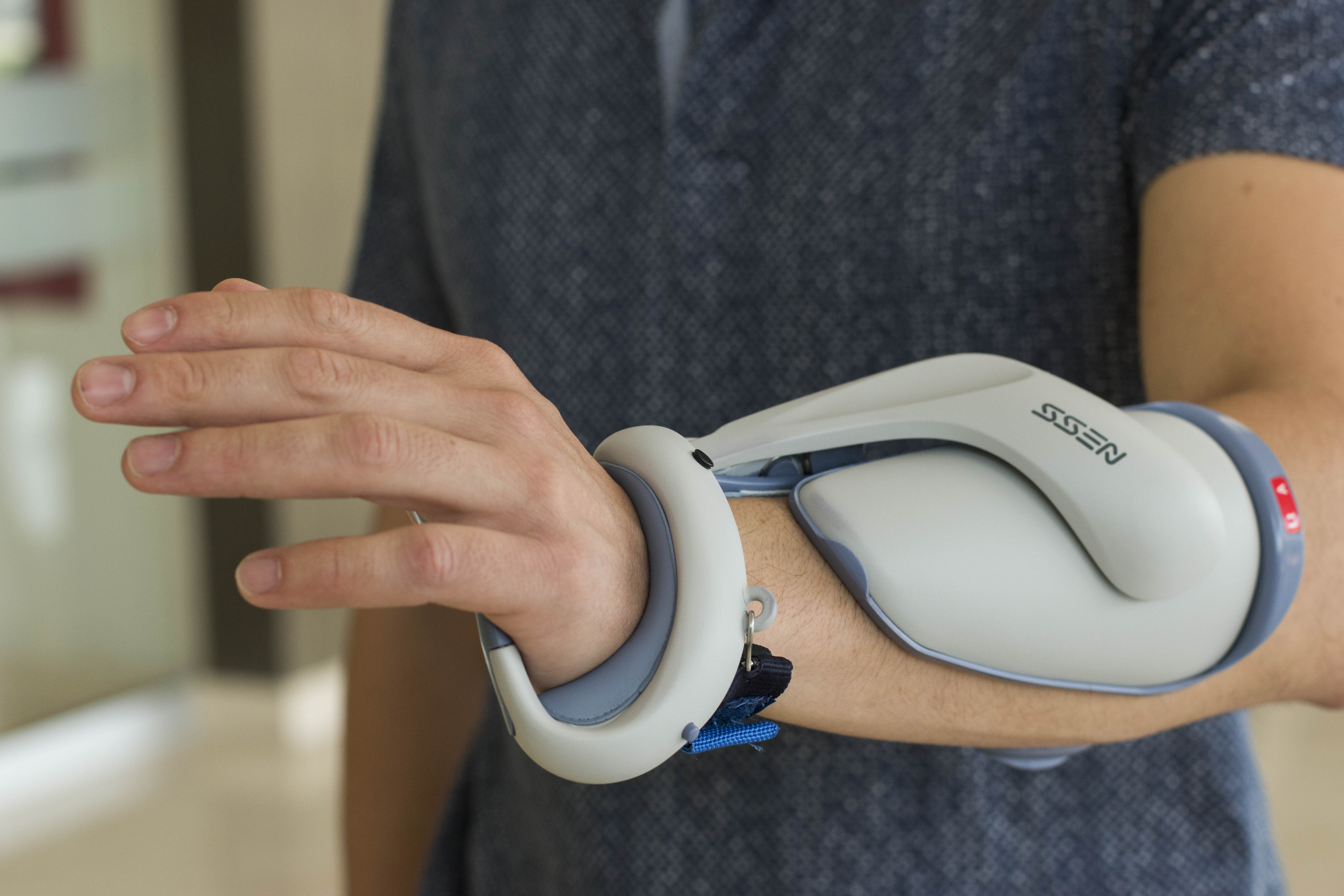 Hand orthosis testing